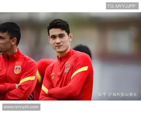 小个子足球明星逆袭之路：从身高劣势到世界舞台的闪耀